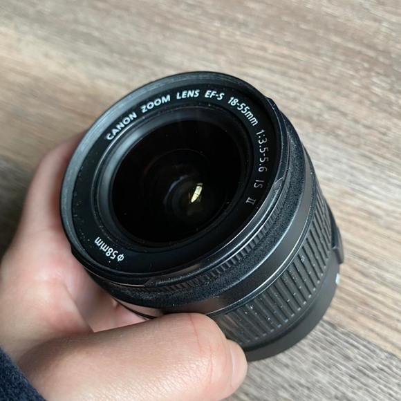 Canon EOS Rebel T3i DSLR Camera - Picture 3 of 6